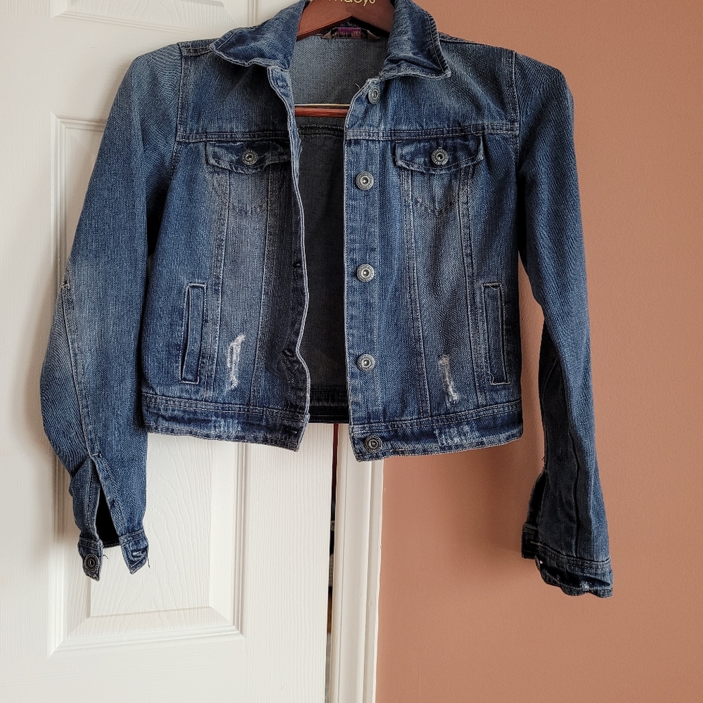 DISTRESSED Denim jacket (M)